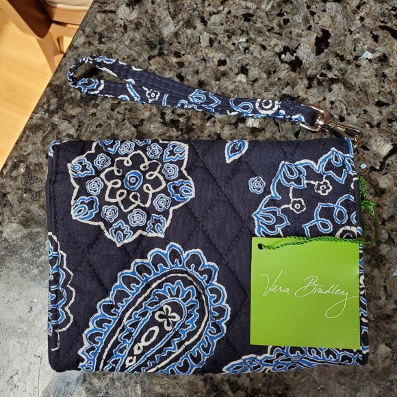 NEW Vera Bradley Your Turn Smartphone Wristlet - Picture 2 of 5